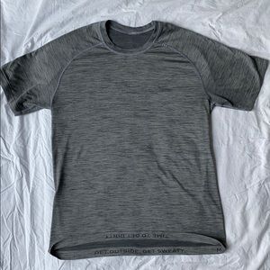 Lululemon Metal Vent Tech Short Sleeve Gray M